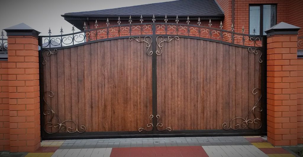 Купить простые ворота для дома: советы по выбору, установке и уходу в Ханты-Мансийске от 33159 руб | ВоротМастер-Хнт